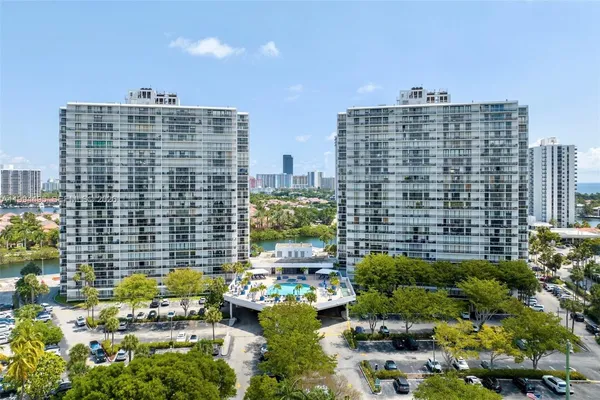 $3,000 | 3701 North Country Club Drive, Unit 1505, Aventura, FL 33180