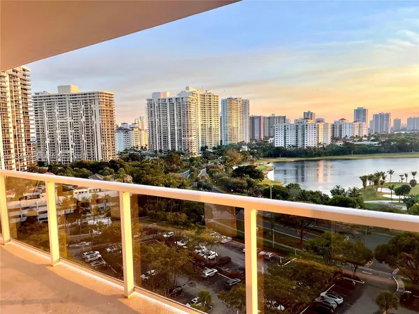 $3,000 | 3701 North Country Club Drive, Unit 1505, Aventura, FL 33180