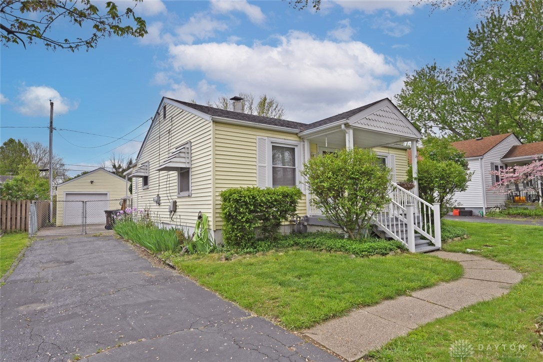 1316 Rochelle Avenue Kettering, OH 45429 - Photo 2 of 33 Gallery Image 2