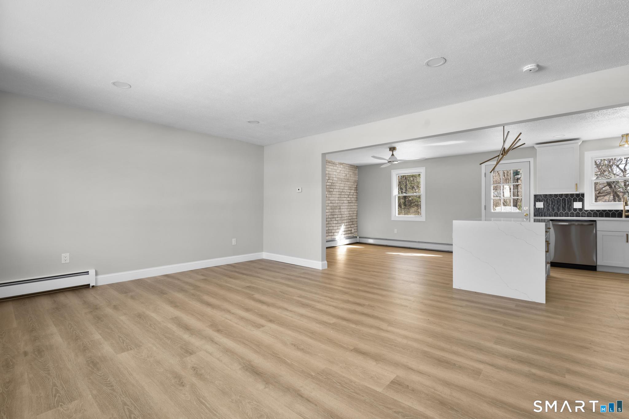 534 Rye Street South Windsor, CT 06074 - Photo 5 of 35