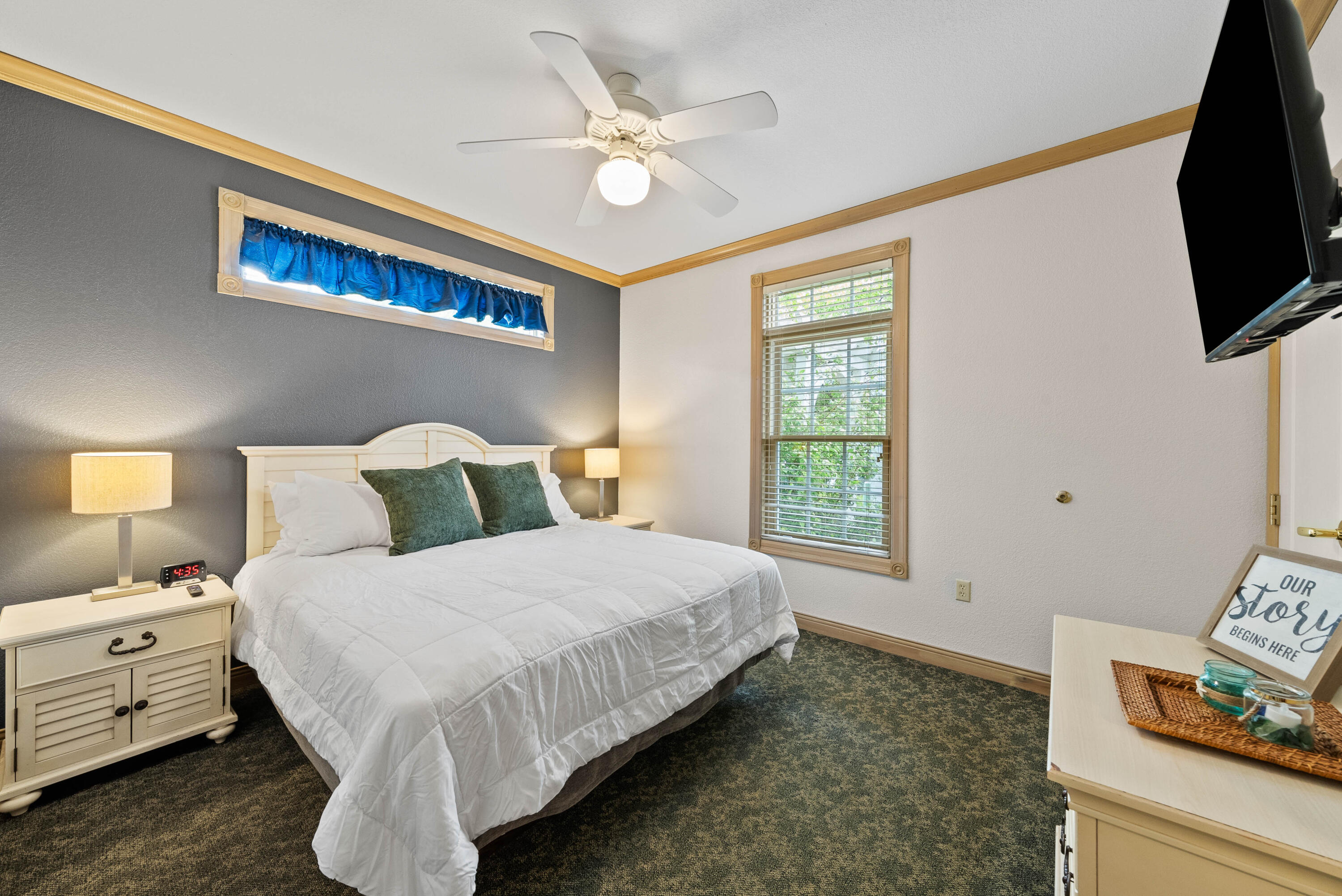 418 Beachfront Drive, Unit 7 Sheboygan, WI 53081 - Photo 12 of 25 Primary Bedroom