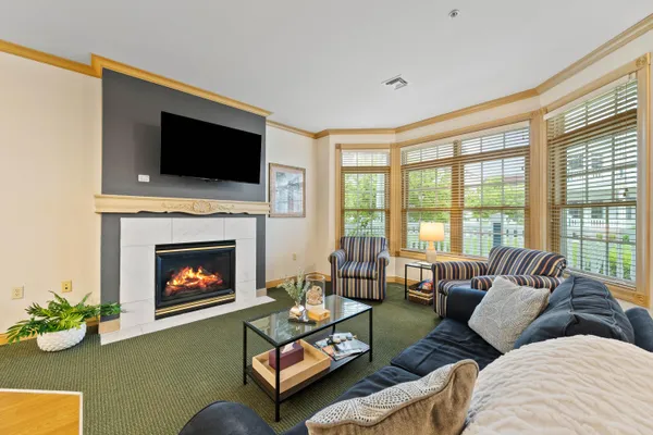 $449,900 | 418 Beachfront Drive, Unit 7, Sheboygan, WI 53081