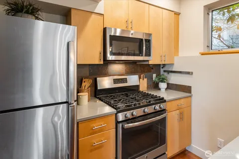 $649,950 | 2363 South McClellan Street, Seattle, WA 98144