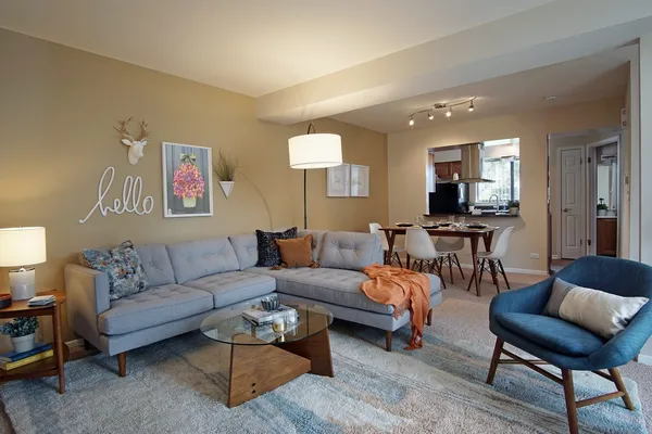 $1,927 | 1631 Westminster Drive, Unit 209, Naperville, IL 60563