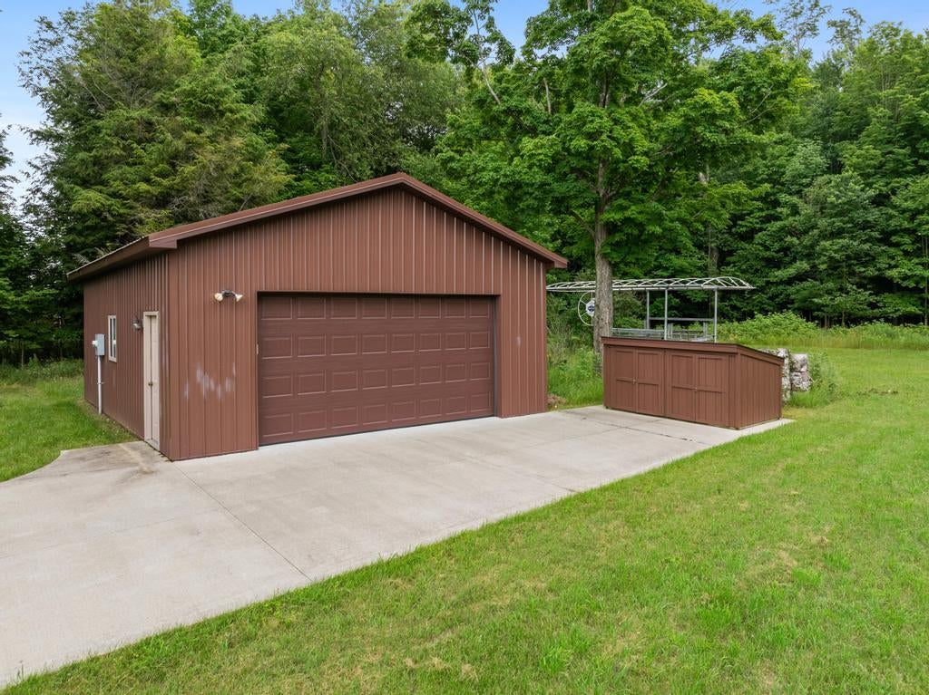 9669 Trails End Road Petoskey, MI 49770 - Photo 13 of 58 Gallery Image 13