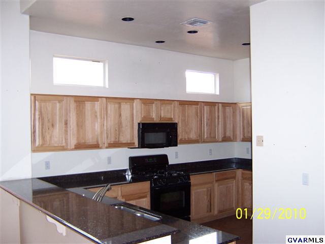 310 Circulo Bellagio Rio Rico, AZ 85648 - Photo 11 of 23