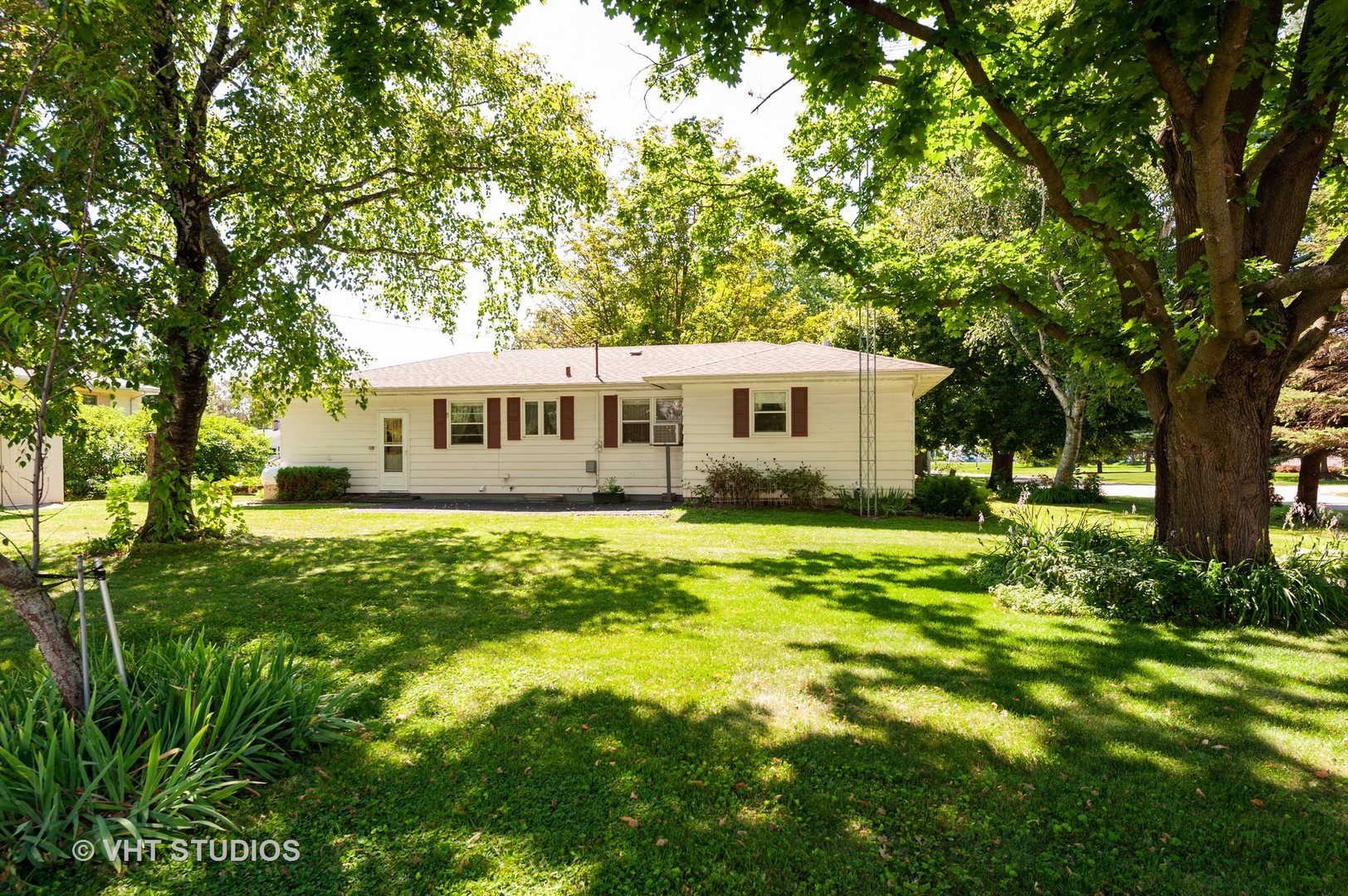 9620 Jean Drive Hebron, IL 60034 - Photo 10 of 11 a view of a house with a big yard