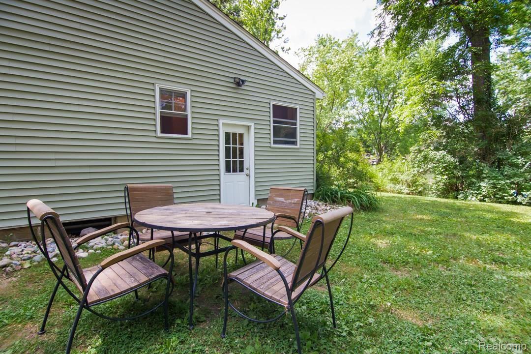 7785 Haley Road White Lake, MI 48383 - Photo 14 of 81 IMG_6161.jpg