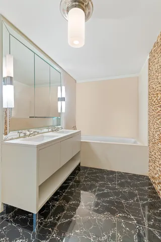 $1,875,000 | 55 Wall Street, Unit 530 | Financial District