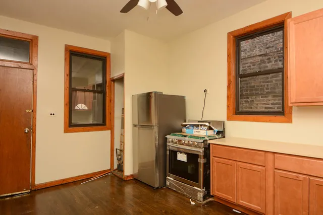 $2,600 | 2825 North Milwaukee Avenue, Unit 1, Chicago, IL 60618