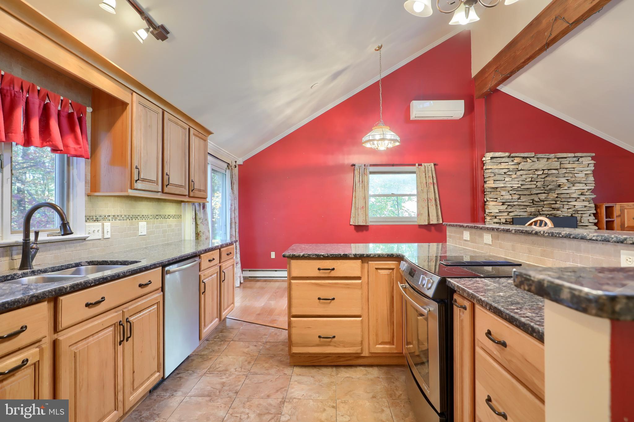 2291 Laurel Ridge Road Narvon, PA 17555 - Photo 9 of 46 Gallery Image 9
