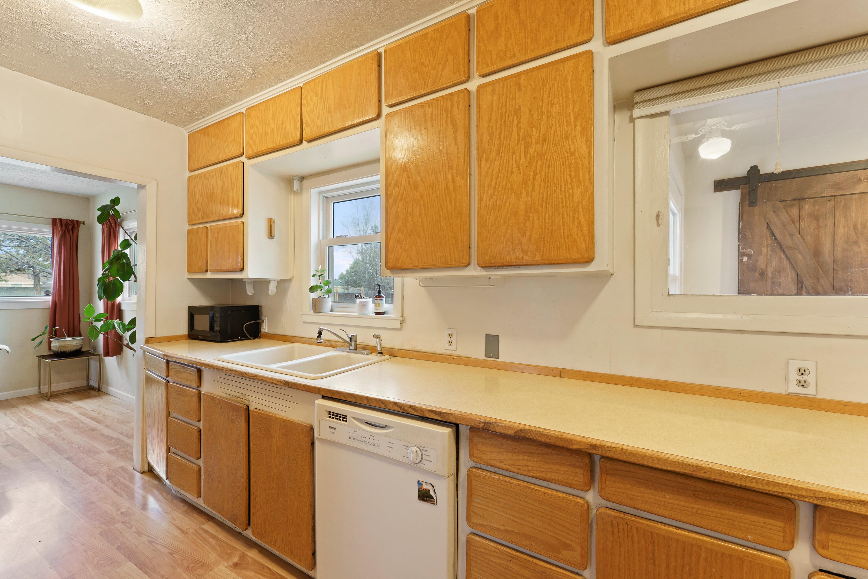 2185 Northeast Butler Market Road Bend, OR 97701 - Photo 12 of 39 DSC04597