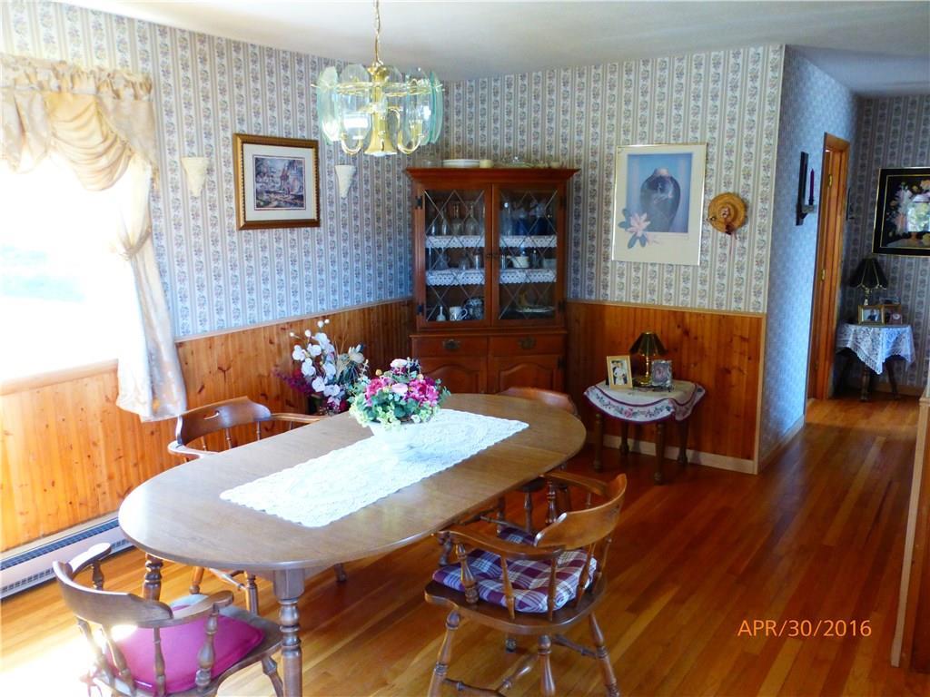 118 States Point Road Tenants Harbor, ME 04860 - Photo 13 of 29 Bright sunny formal dining.