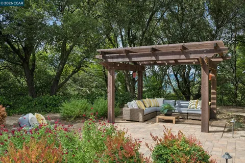 $2,795,000 | 41 Kellie Ann Court, Orinda, CA 94563