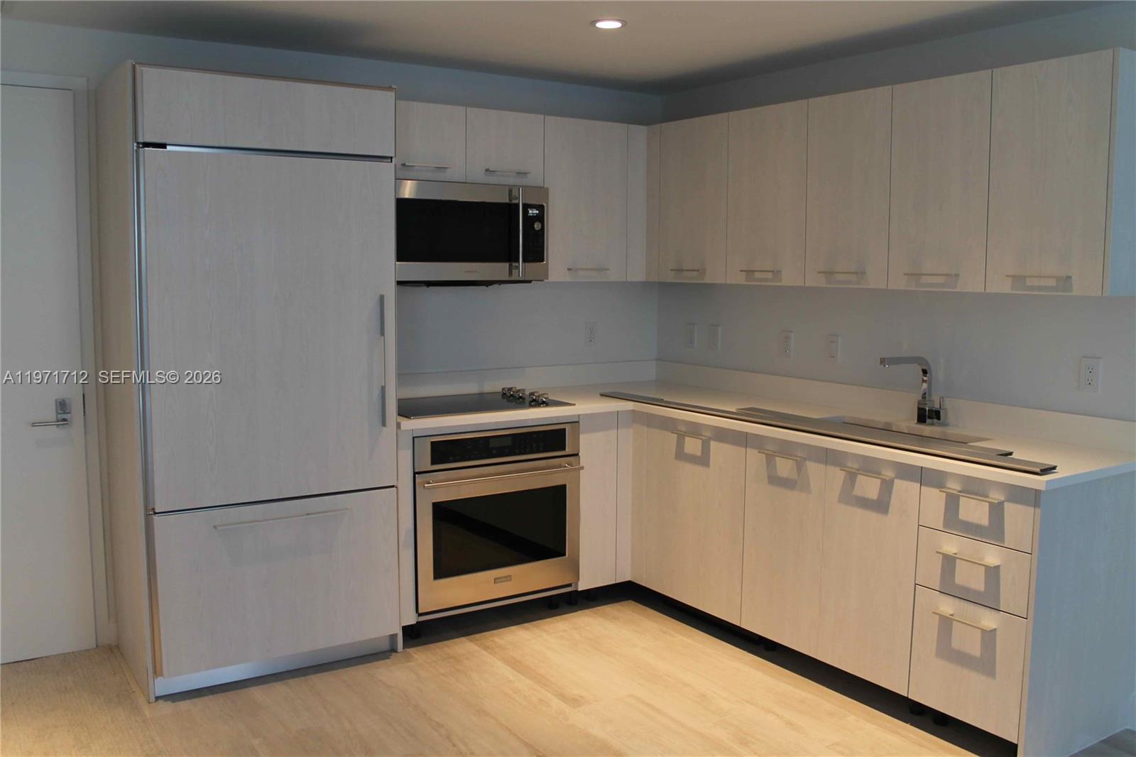 45 Southwest 9th Street, Unit 2807 Miami, FL 33130 - Photo 2 of 43