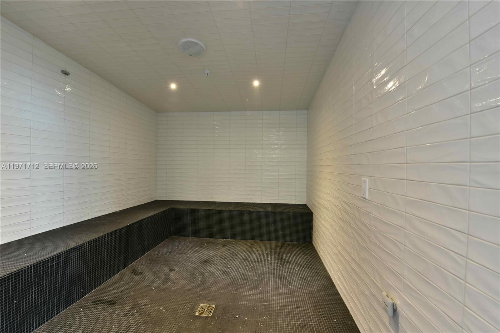 45 Southwest 9th Street, Unit 2807 Miami, FL 33130 - Photo 24 of 43