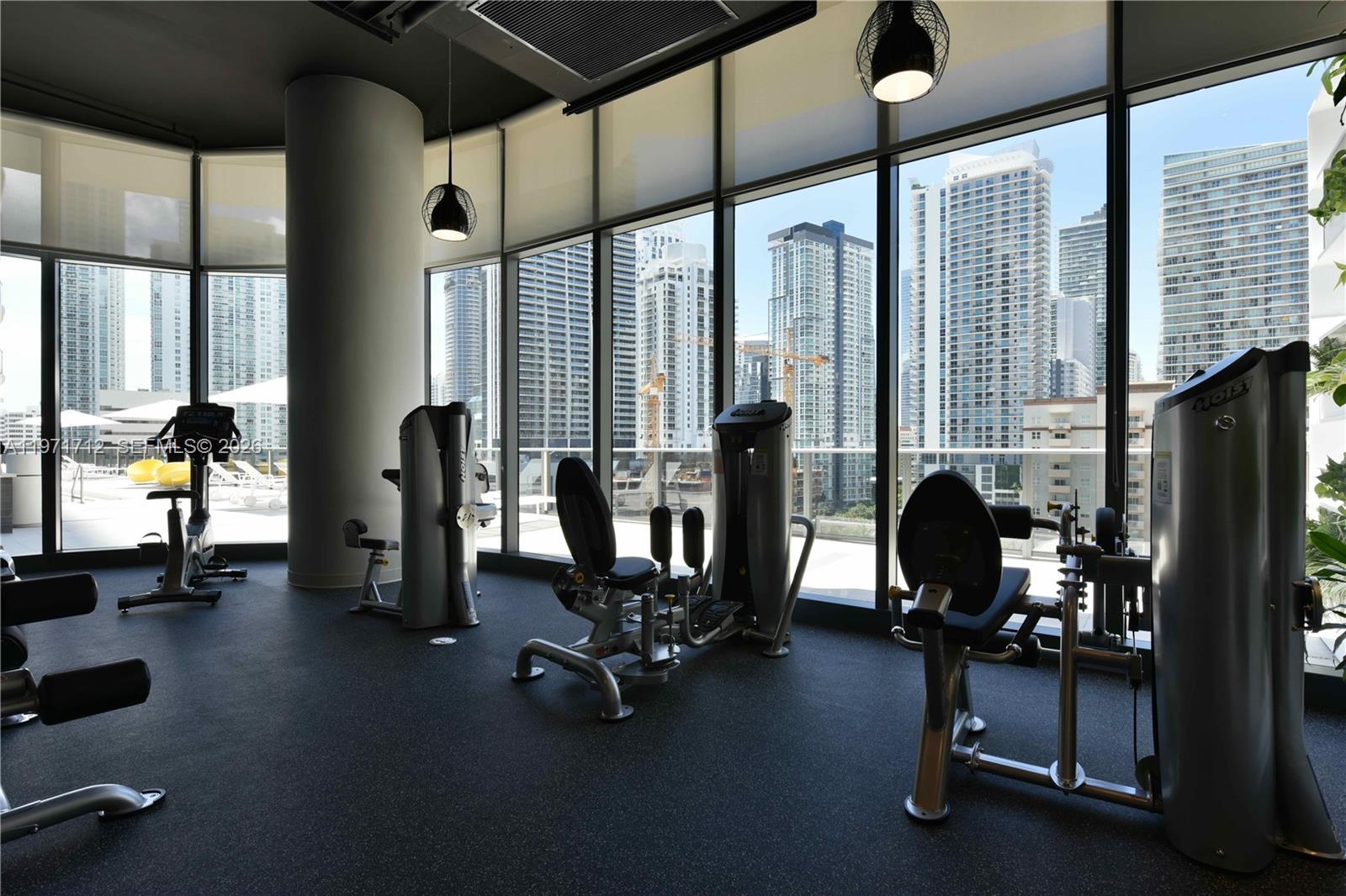 45 Southwest 9th Street, Unit 2807 Miami, FL 33130 - Photo 40 of 43