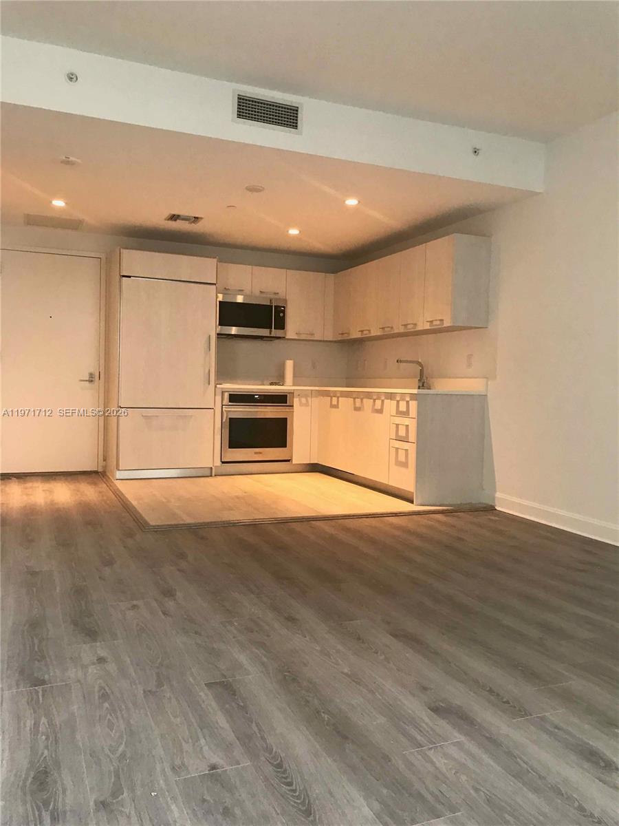 45 Southwest 9th Street, Unit 2807 Miami, FL 33130 - Photo 5 of 43