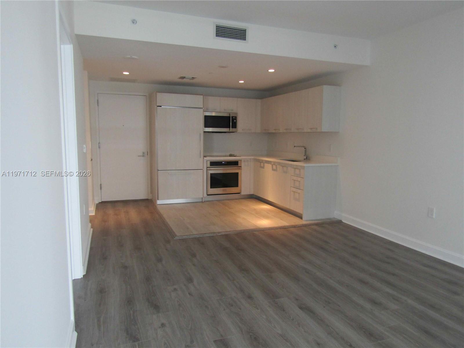 45 Southwest 9th Street, Unit 2807 Miami, FL 33130 - Photo 6 of 43