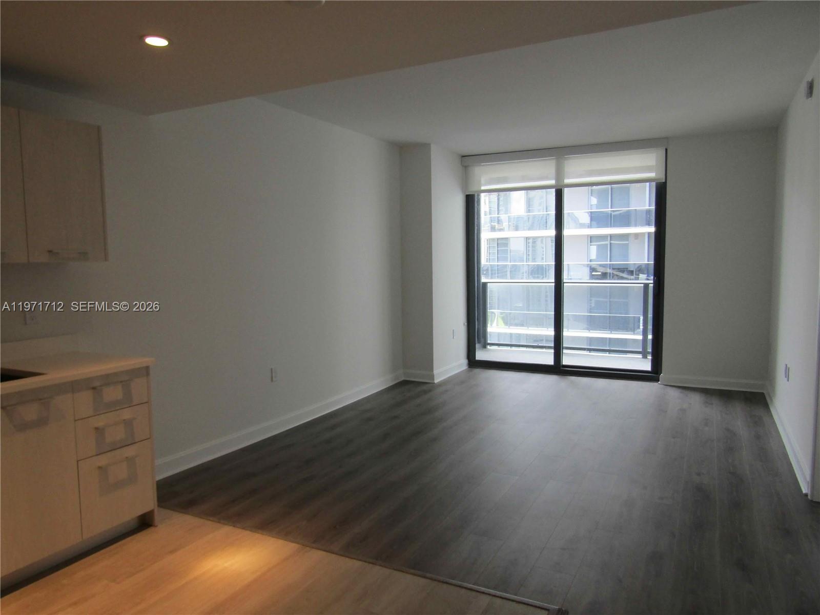 45 Southwest 9th Street, Unit 2807 Miami, FL 33130 - Photo 7 of 43