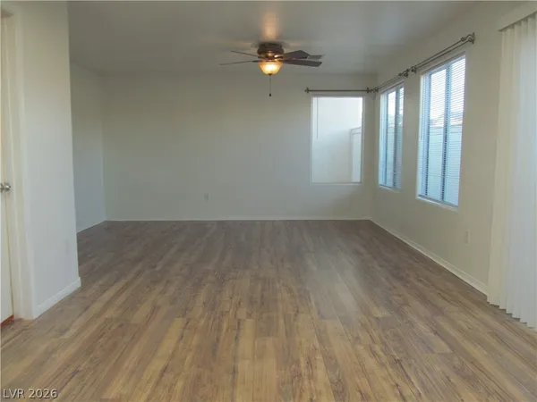 $1,940 | 9998 Tittleton Avenue, Las Vegas, NV 89148