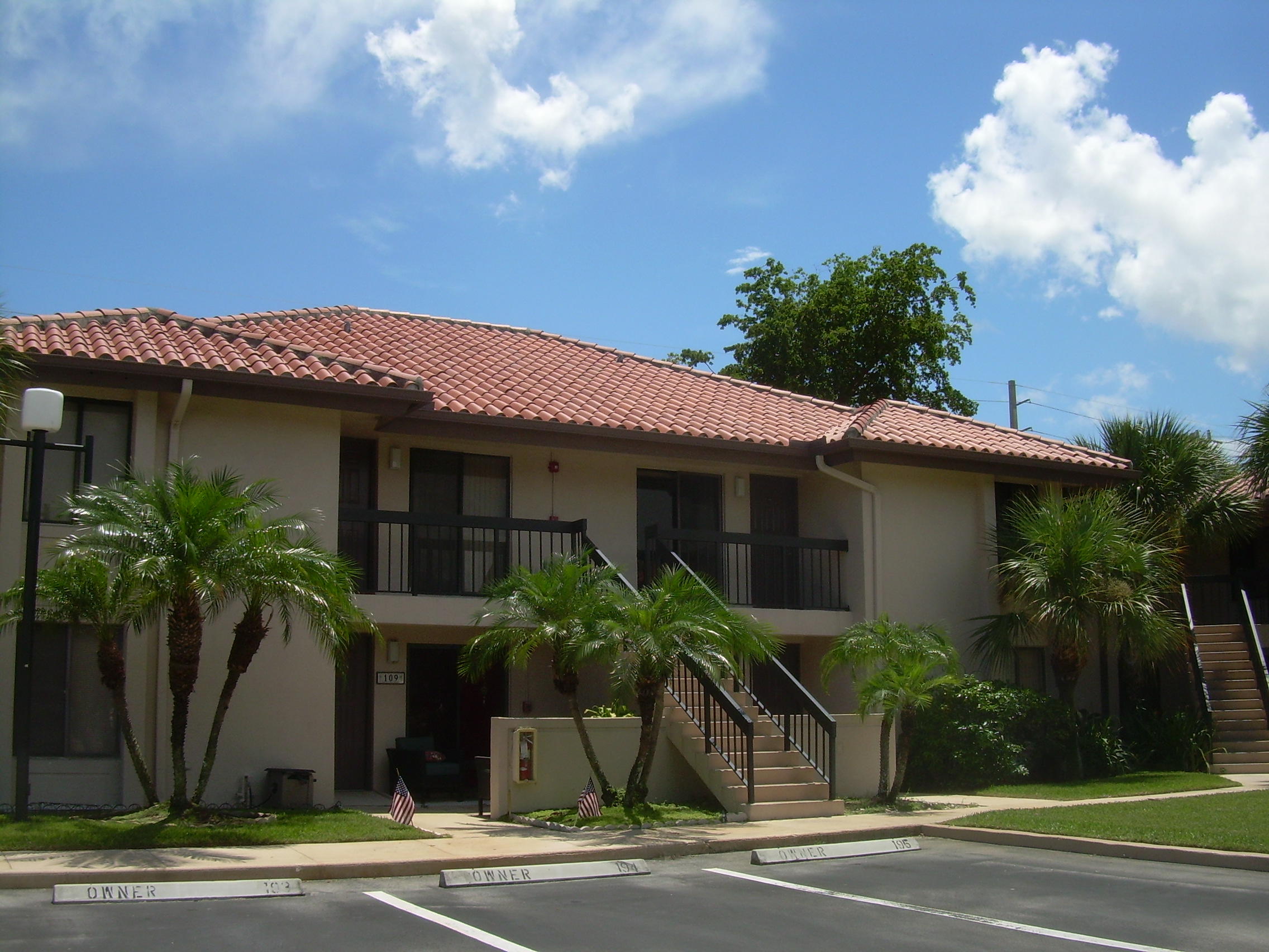 400 Club Circle, Unit 108 Boca Raton, FL 33487 - Photo 1 of 19 Front view