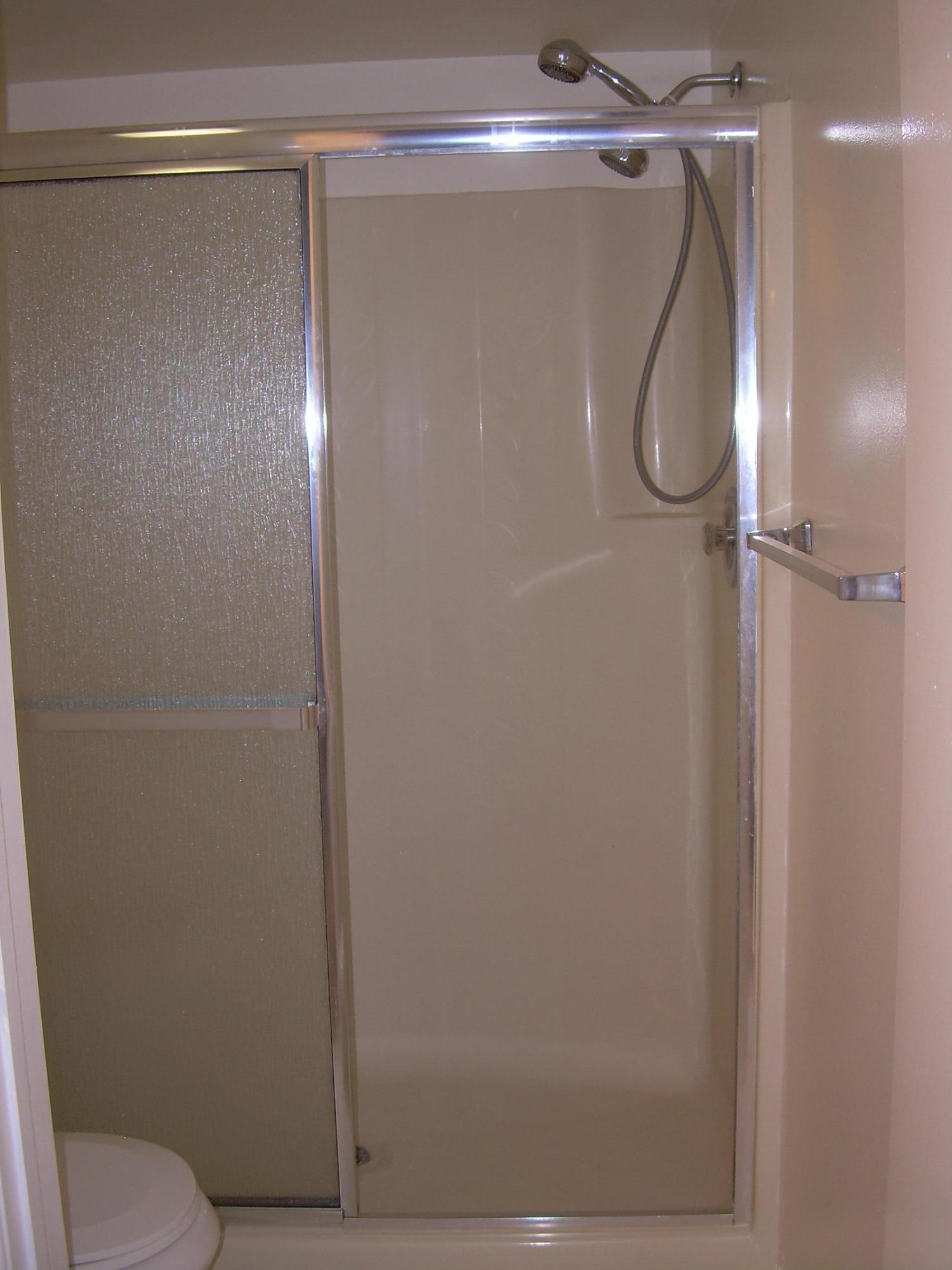 400 Club Circle, Unit 108 Boca Raton, FL 33487 - Photo 15 of 19 Master Bath
