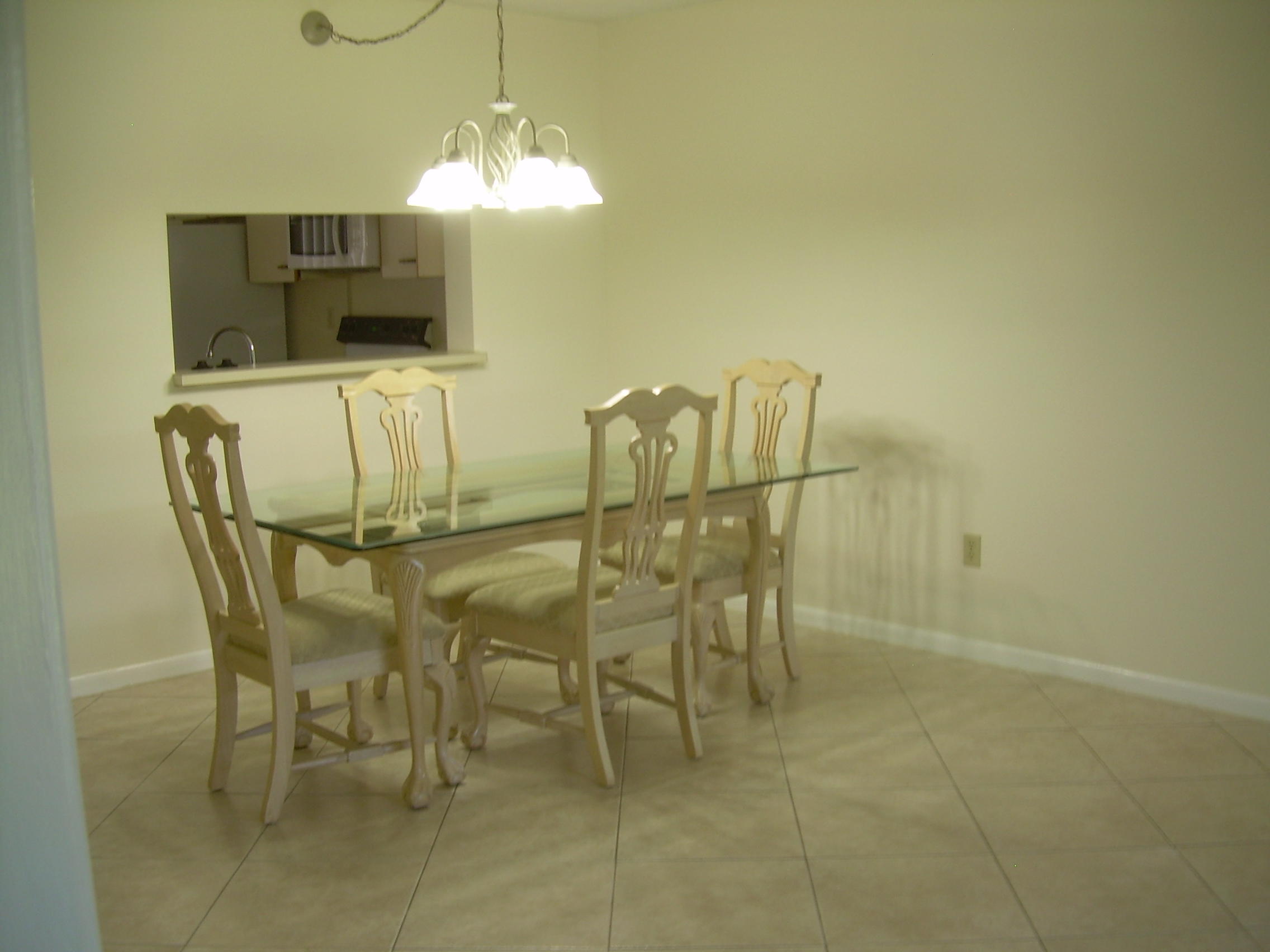 400 Club Circle, Unit 108 Boca Raton, FL 33487 - Photo 7 of 19 Dining area