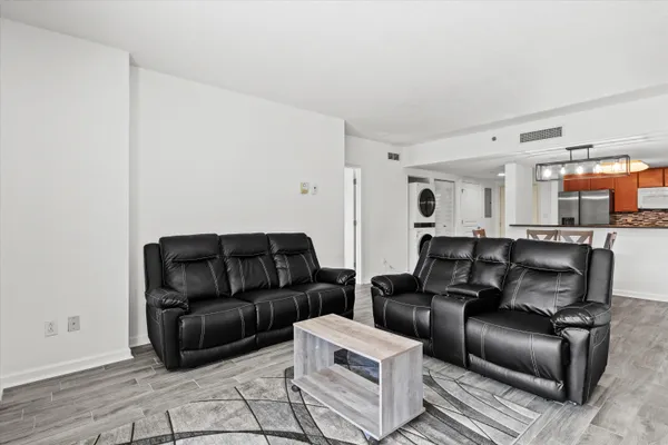 $299,000 | 300 South Duval Street, Unit 602, Tallahassee, FL 32301