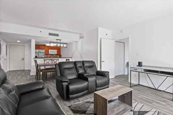 $299,000 | 300 South Duval Street, Unit 602, Tallahassee, FL 32301