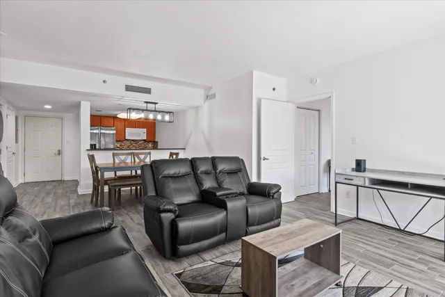 $299,000 | 300 South Duval Street, Unit 602, Tallahassee, FL 32301