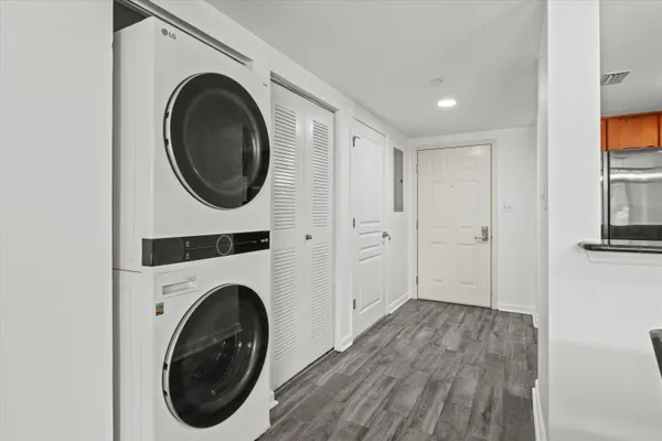 $299,000 | 300 South Duval Street, Unit 602, Tallahassee, FL 32301