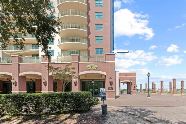 $299,000 | 300 South Duval Street, Unit 602, Tallahassee, FL 32301