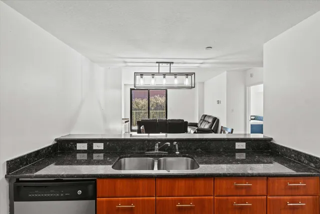 $299,000 | 300 South Duval Street, Unit 602, Tallahassee, FL 32301