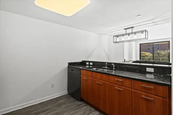 $299,000 | 300 South Duval Street, Unit 602, Tallahassee, FL 32301