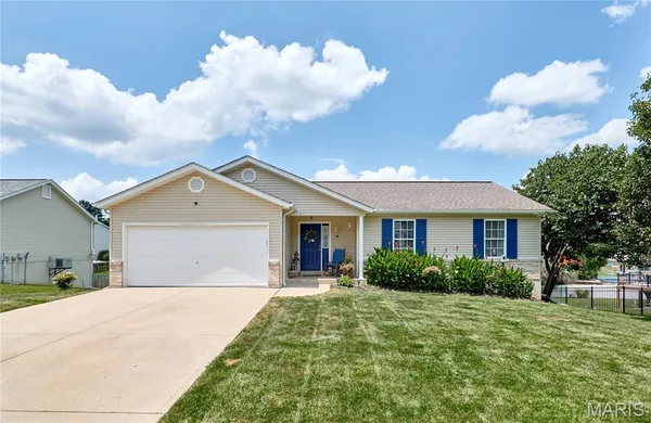$335,000 | 34 Robin Hood Drive, Troy, MO 63379