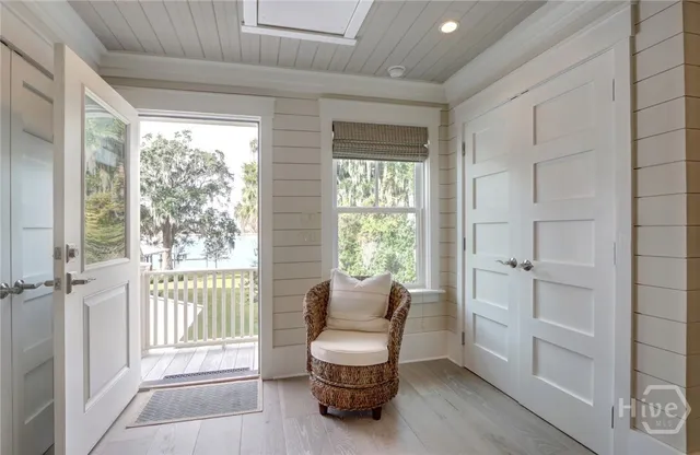 $2,500 | 1320 Wilmington Island Road, Savannah, GA 31410