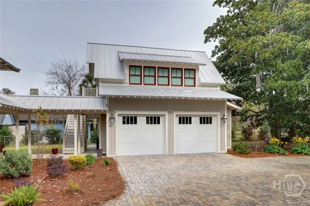 $2,500 | 1320 Wilmington Island Road, Savannah, GA 31410