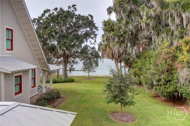 $2,500 | 1320 Wilmington Island Road, Savannah, GA 31410