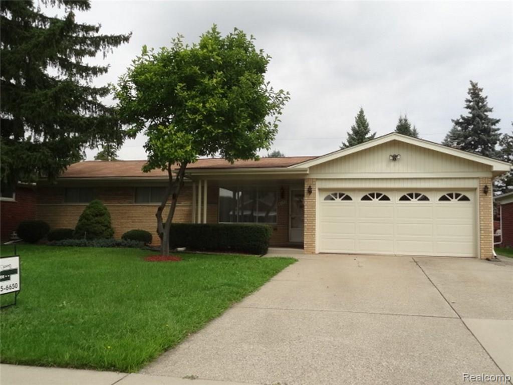 8177 Menge Street Center Line, MI 48015 - Photo 1 of 14