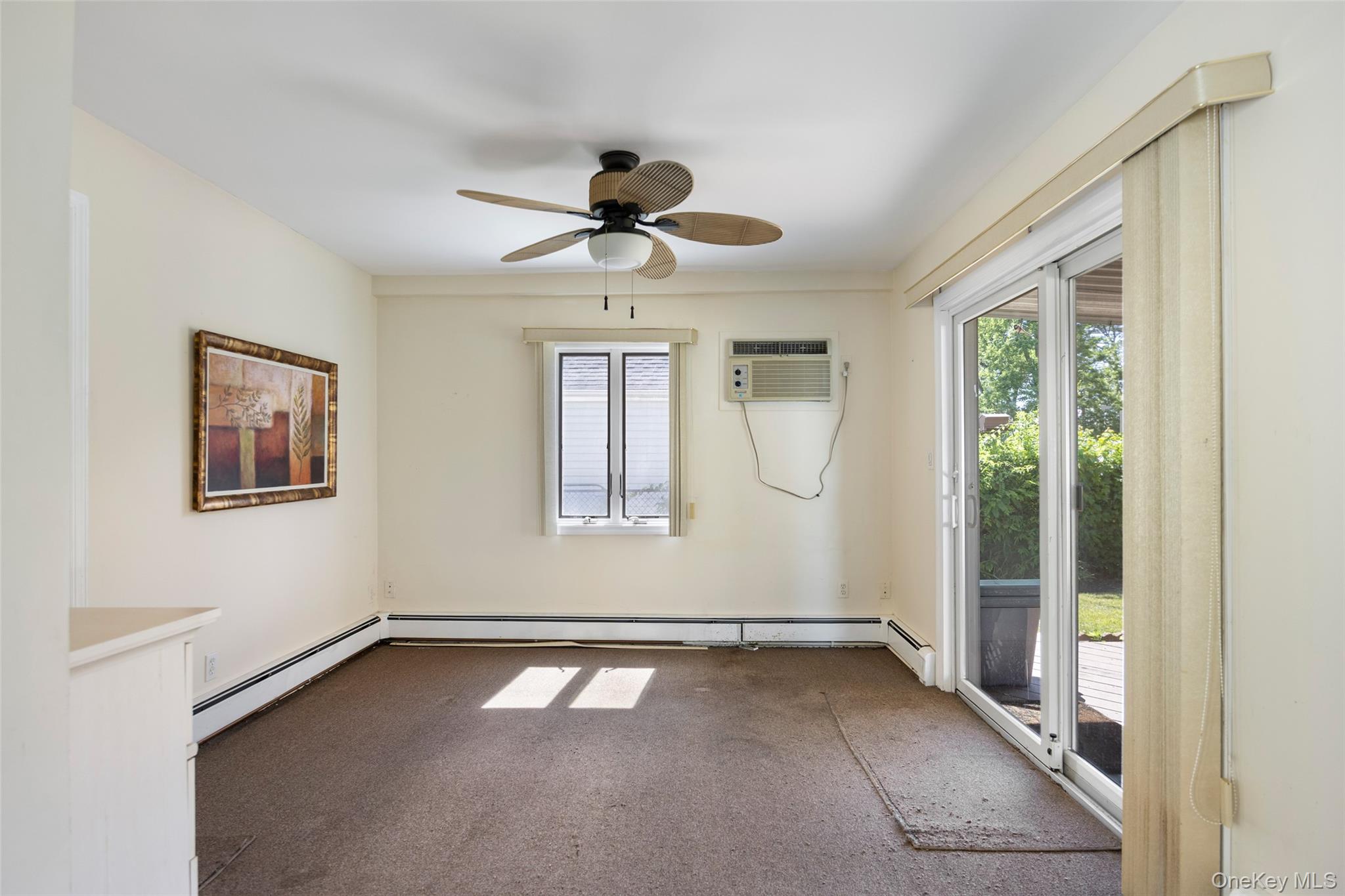 95 Laurel Road Lindenhurst, NY 11757 - Photo 16 of 28