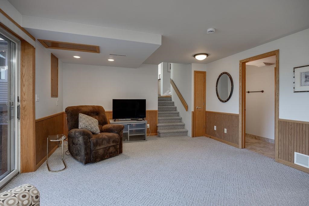 5442 Broken Bow Road Sun Prairie, WI 53590 - Photo 25 of 45