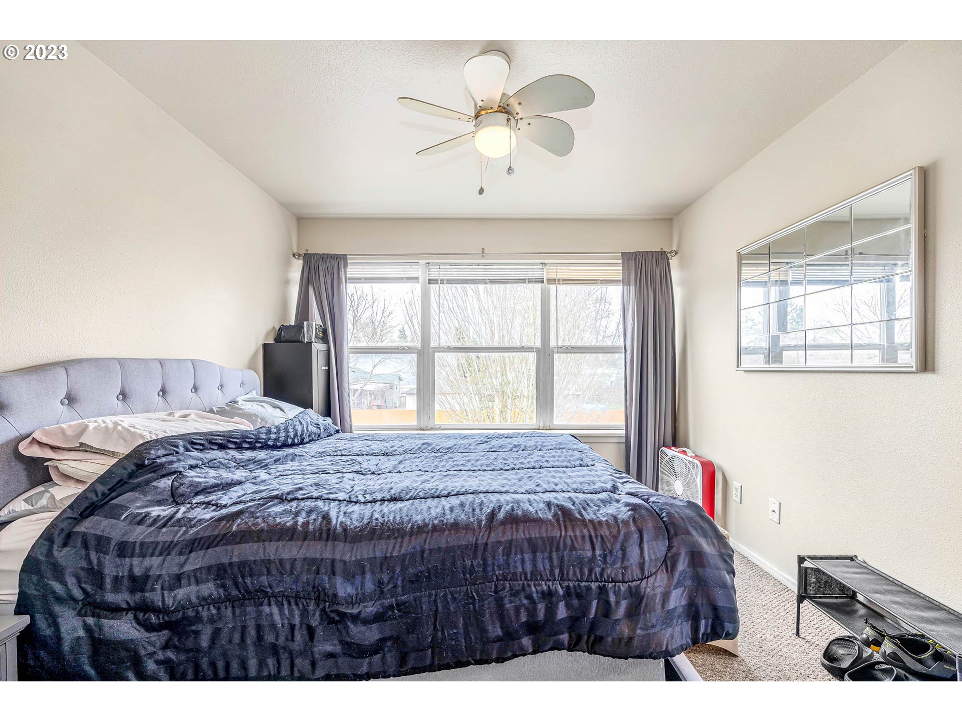 1709 Fairhaven Drive Springfield, OR 97477 - Photo 17 of 26 a bedroom with a bed and window