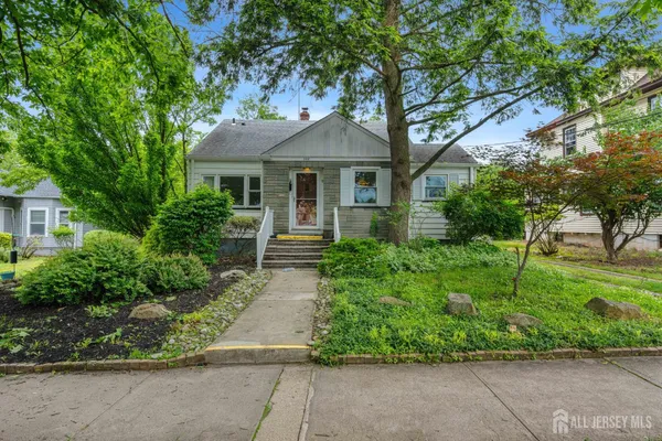 $565,000 | 348 South 3rd Avenue, Highland Park, NJ 08904