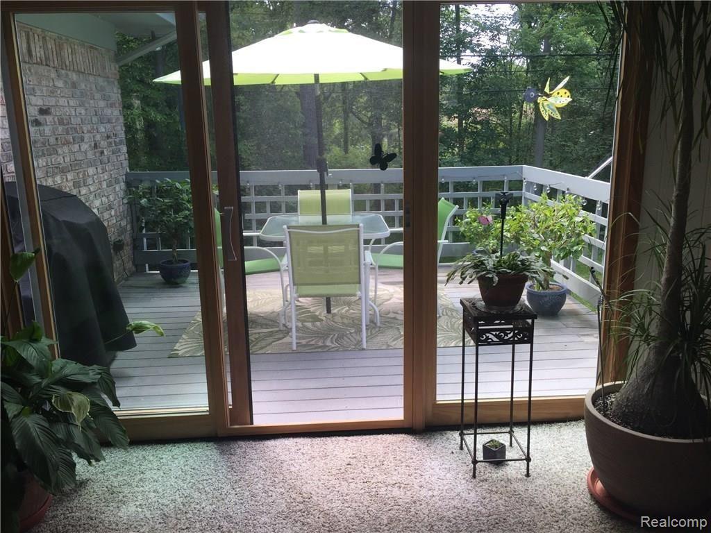 155 Stark Road Rochester, MI 48307 - Photo 6 of 23 6.JPG