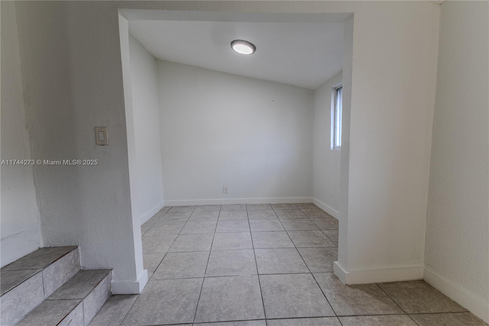 866 Northwest 108th Street Miami, FL 33168 - Photo 16 of 32