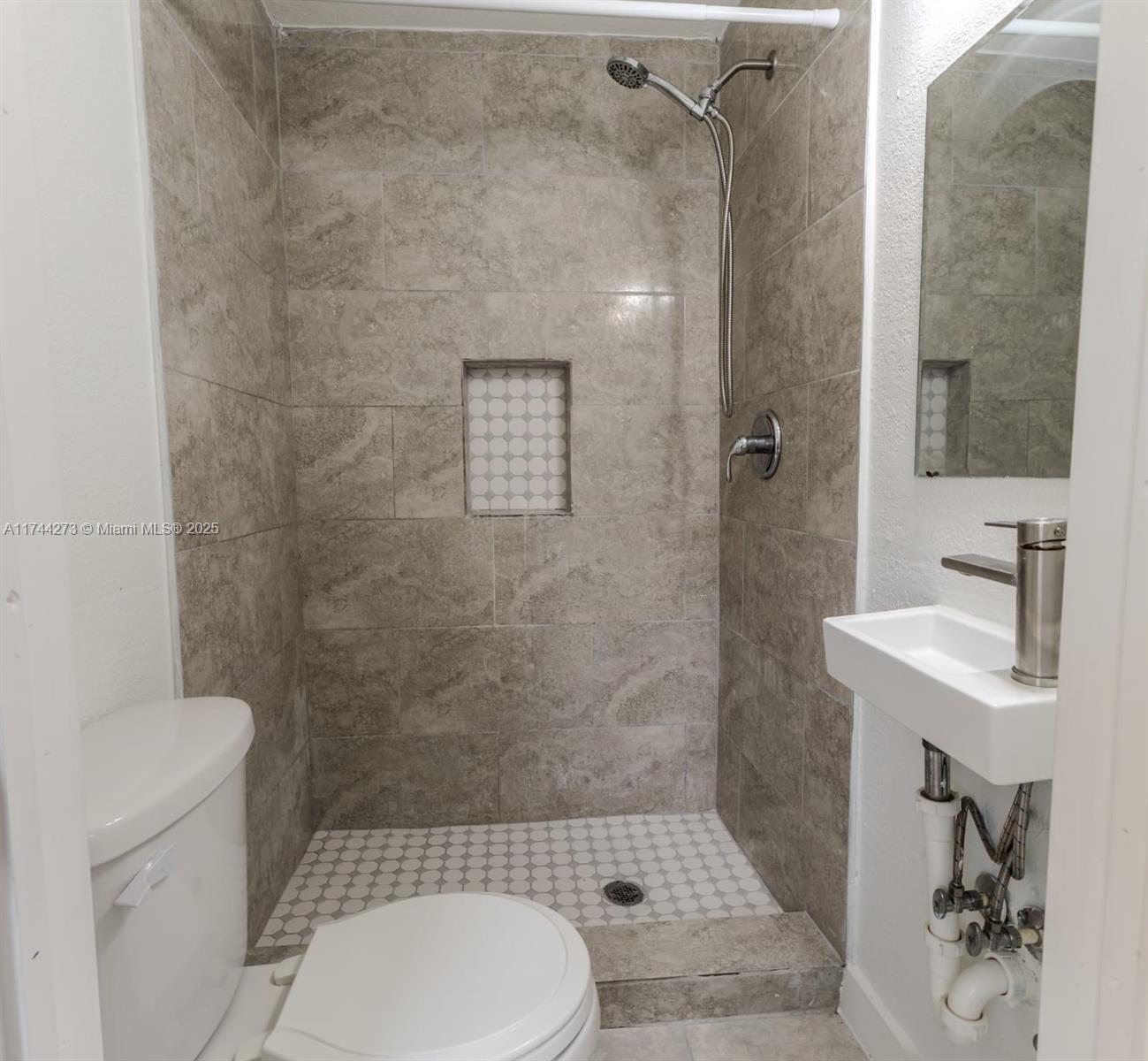 866 Northwest 108th Street Miami, FL 33168 - Photo 19 of 32