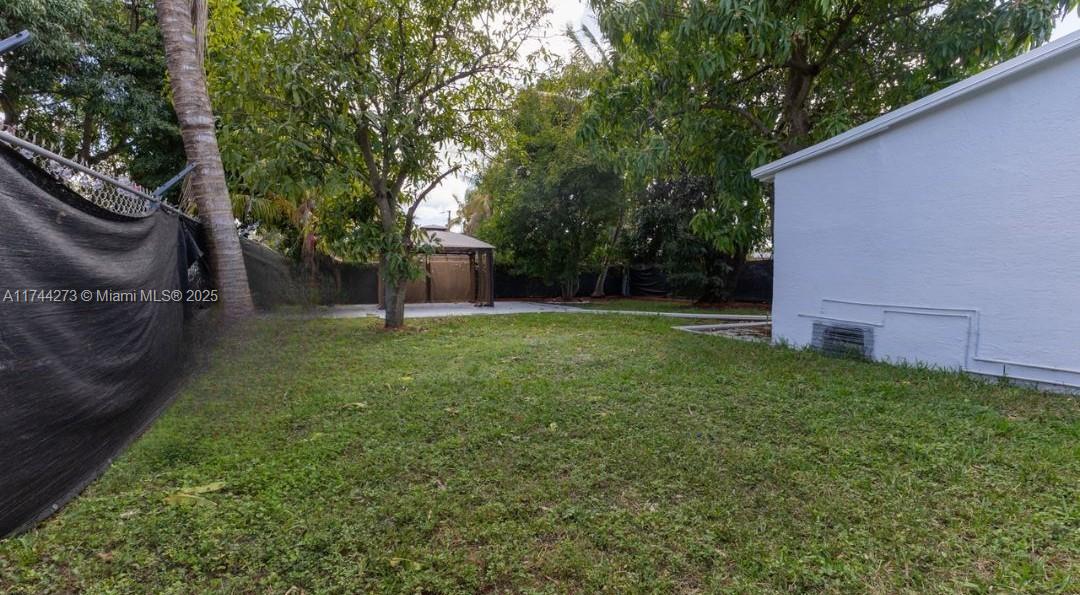 866 Northwest 108th Street Miami, FL 33168 - Photo 23 of 32