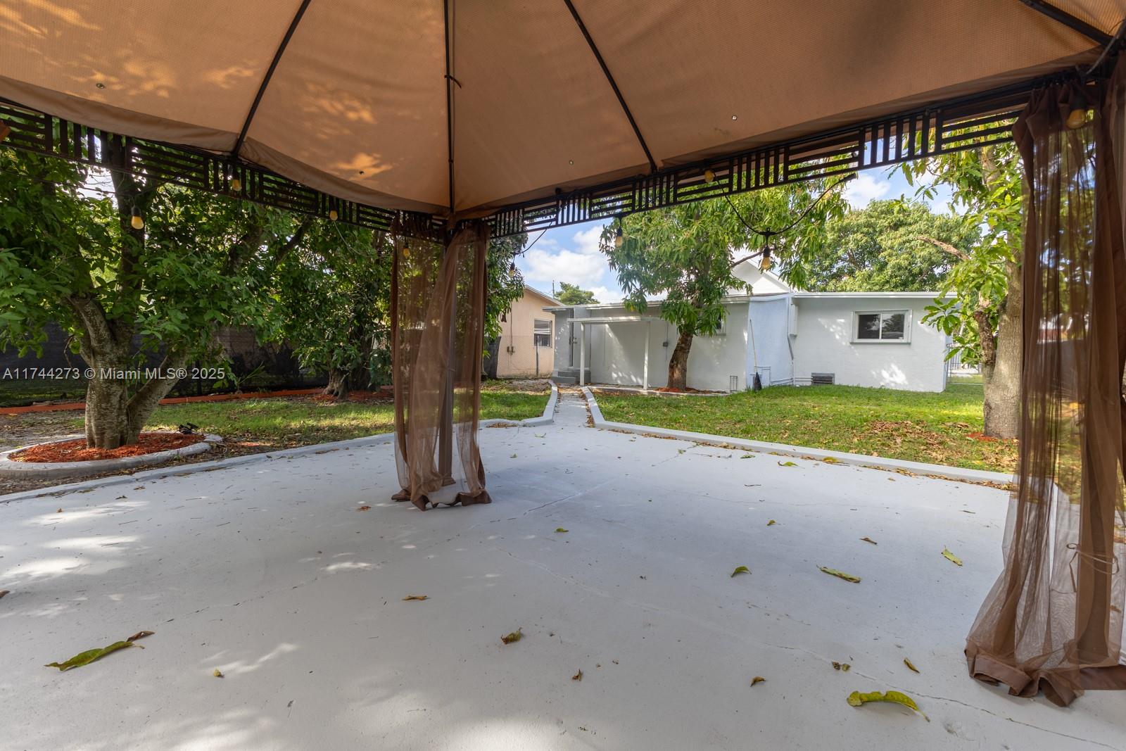 866 Northwest 108th Street Miami, FL 33168 - Photo 24 of 32