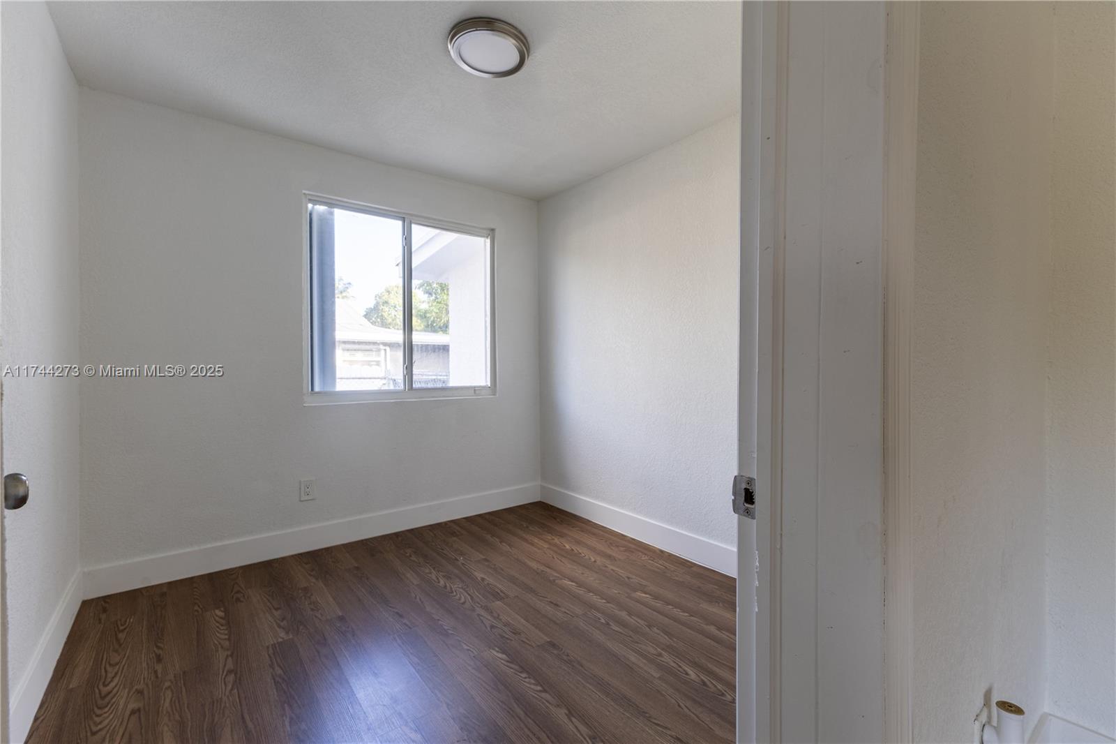 866 Northwest 108th Street Miami, FL 33168 - Photo 6 of 32